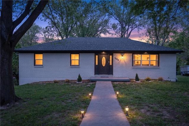 7608 Greeley Avenue, Kansas City, KS 66109