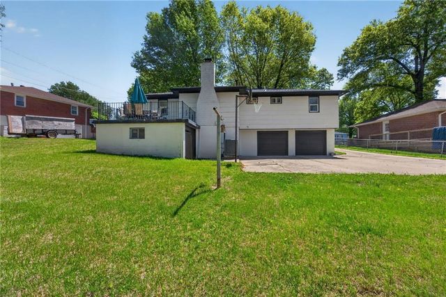 7608 Greeley Avenue, Kansas City, KS 66109