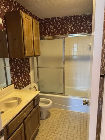 2103 Mistletoe Avenue, Fort Worth, TX 76110
