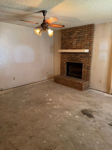 2103 Mistletoe Avenue, Fort Worth, TX 76110