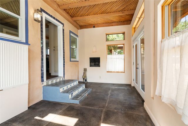 321 Callecita Place, Santa Fe, NM 87501