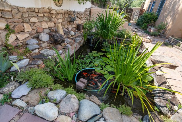 321 Callecita Place, Santa Fe, NM 87501