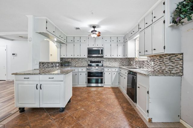 11080 Donna Road, Conroe, TX 77306