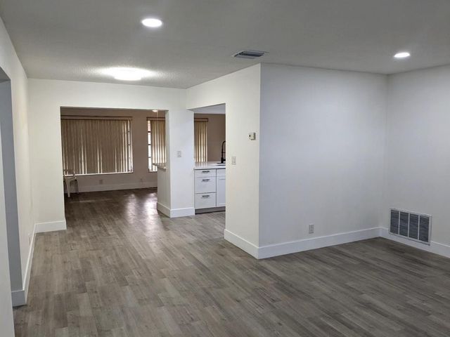 4906 NW 53rd Court, Tamarac, FL 33319