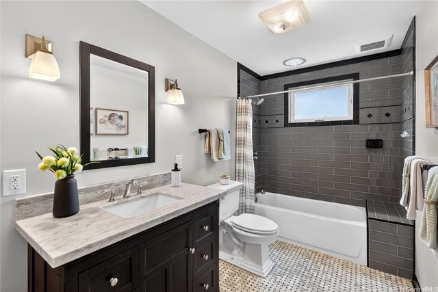 110 N Kalaheo Avenue A, Kailua, HI 96734