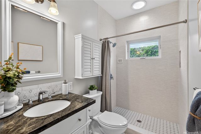 110 N Kalaheo Avenue A, Kailua, HI 96734