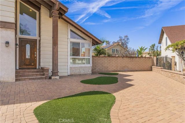 2410 S Sandpiper, Ontario, CA 91761