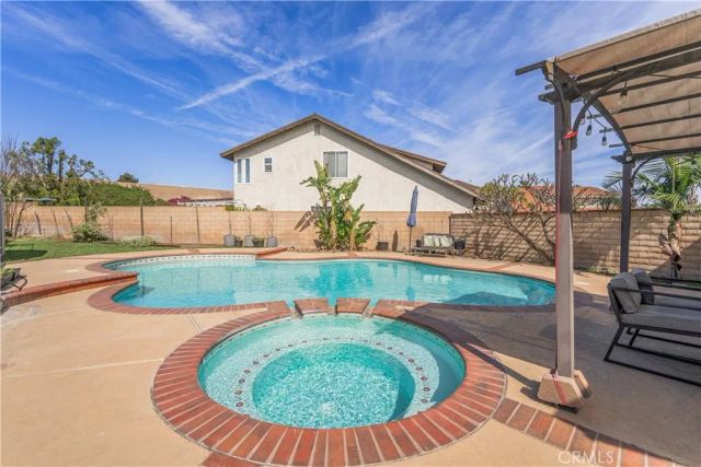 2410 S Sandpiper, Ontario, CA 91761