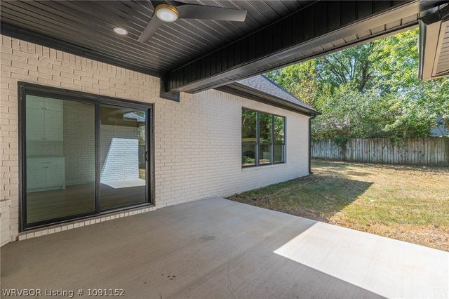 6700 Eastgate Drive, Fort Smith, AR 72903