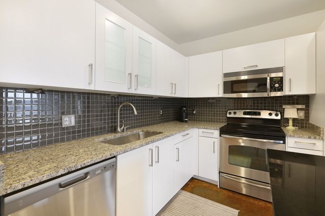 600 12th Ave S Apt 507, Nashville, TN 37203