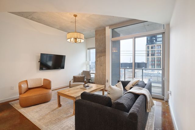 600 12th Ave S Apt 507, Nashville, TN 37203