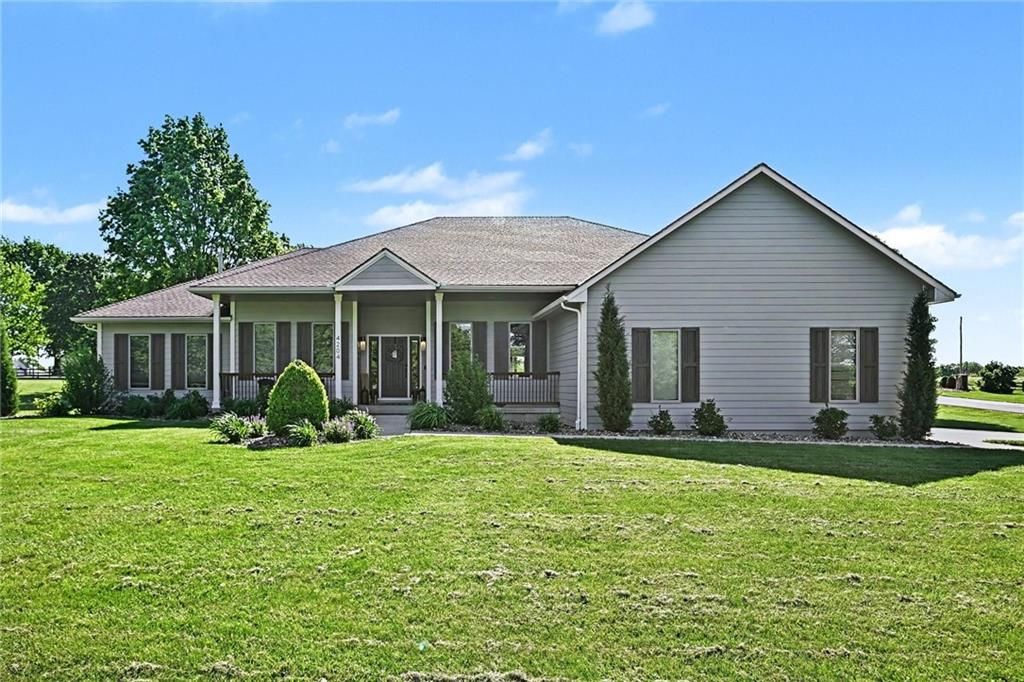 4204 SE Wingate Circle, Blue Springs, MO 64014