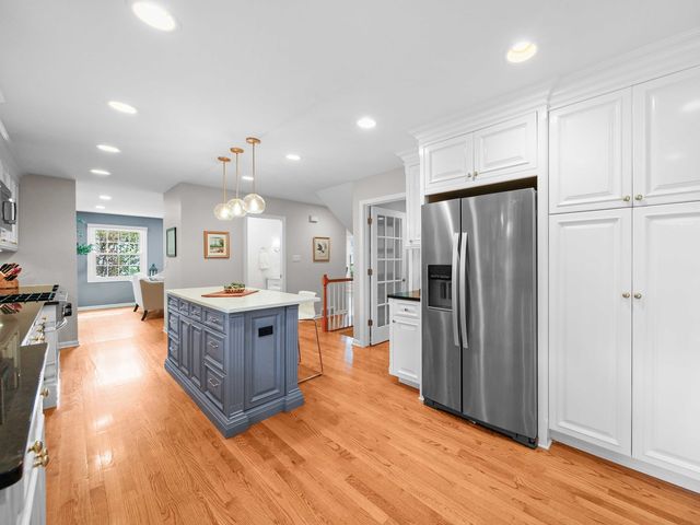 2820 Beckwith Court, Northbrook, IL 60062