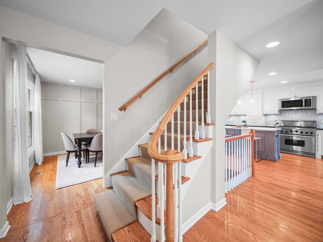 2820 Beckwith Court, Northbrook, IL 60062