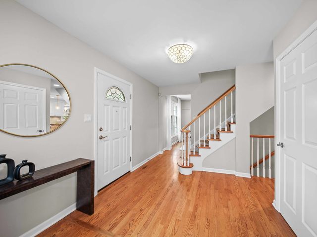 2820 Beckwith Court, Northbrook, IL 60062