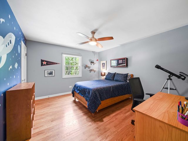 2820 Beckwith Court, Northbrook, IL 60062