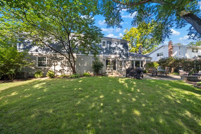 2820 Beckwith Court, Northbrook, IL 60062