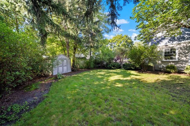 2820 Beckwith Court, Northbrook, IL 60062
