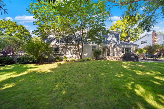 2820 Beckwith Court, Northbrook, IL 60062