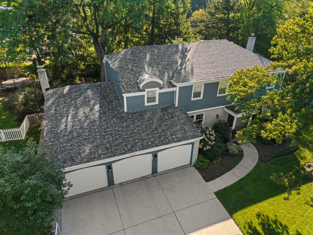 2820 Beckwith Court, Northbrook, IL 60062