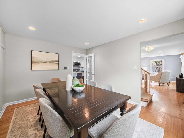 2820 Beckwith Court, Northbrook, IL 60062