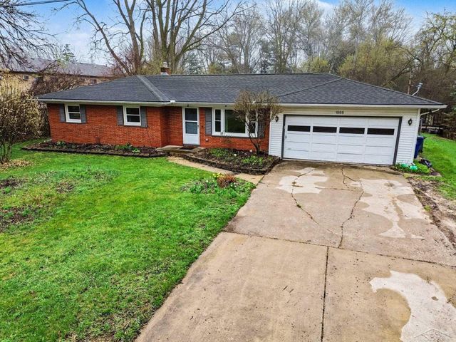 1555 Schust Road, Saginaw, MI 48604