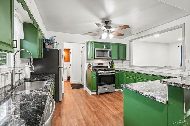 1555 Schust Road, Saginaw, MI 48604