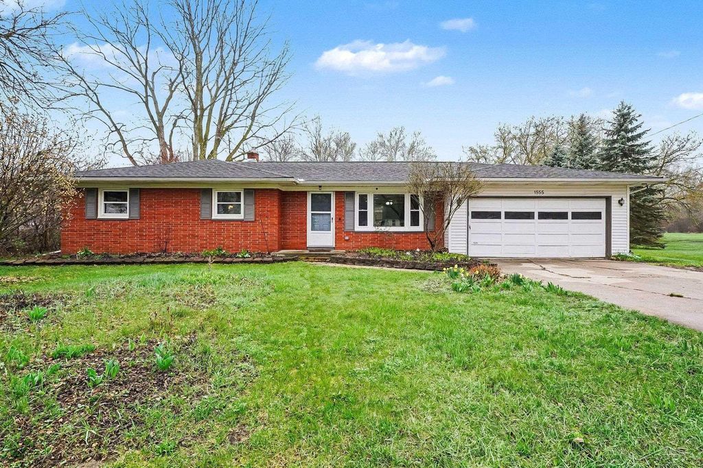 1555 Schust Road, Saginaw, MI 48604