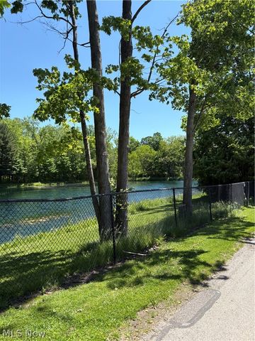 8701 Mayfield Road 148, Chesterland, OH 44026