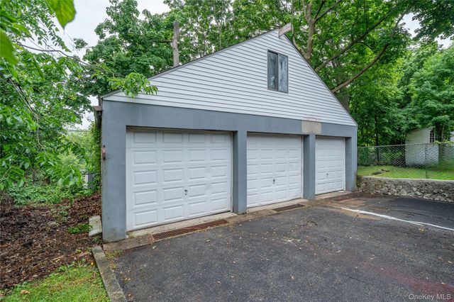 32 Ridgeview Avenue, White Plains, NY 10606