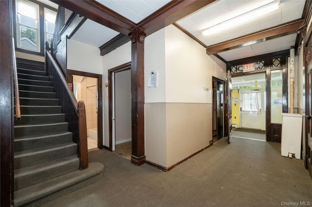 32 Ridgeview Avenue, White Plains, NY 10606
