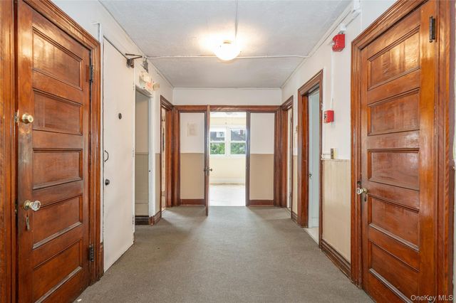 32 Ridgeview Avenue, White Plains, NY 10606