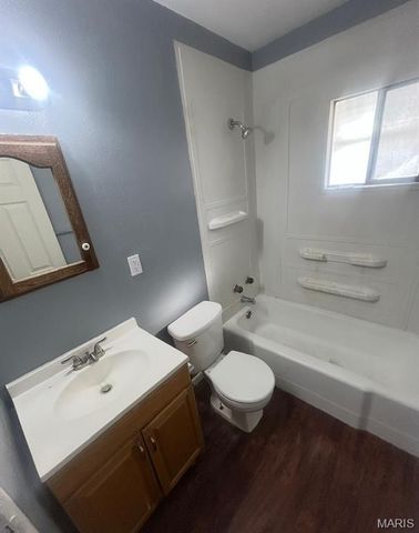 9611 Winkler Drive, St Louis, MO 63136