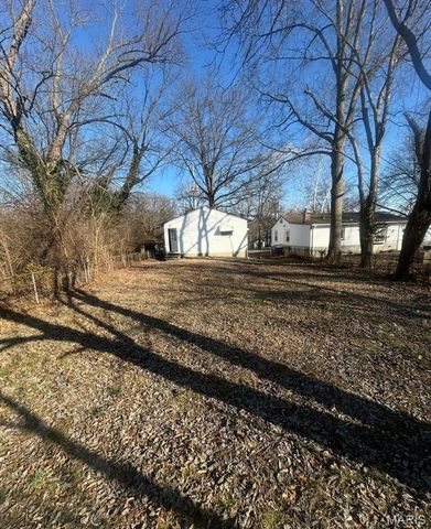 9611 Winkler Drive, St Louis, MO 63136