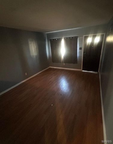 9611 Winkler Drive, St Louis, MO 63136