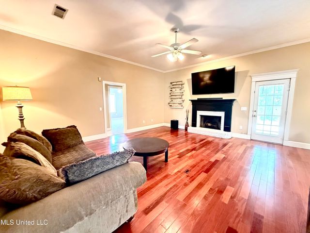196 Woodlands Green Drive, Brandon, MS 39047