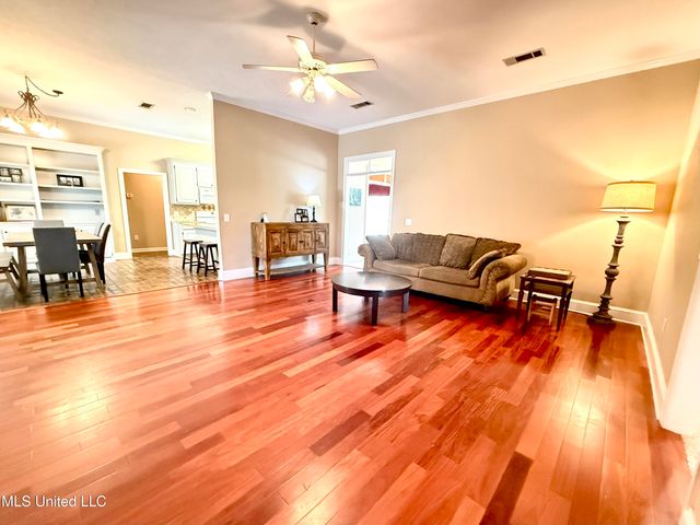 196 Woodlands Green Drive, Brandon, MS 39047