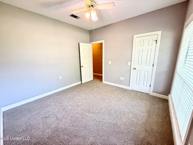 196 Woodlands Green Drive, Brandon, MS 39047