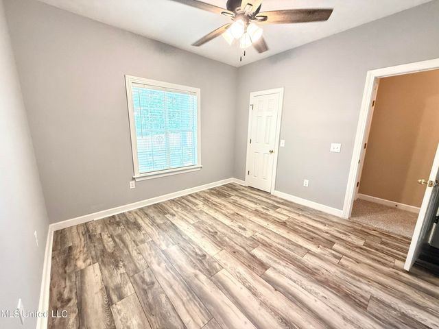 196 Woodlands Green Drive, Brandon, MS 39047