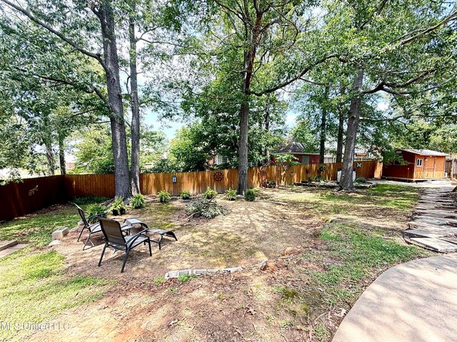 196 Woodlands Green Drive, Brandon, MS 39047