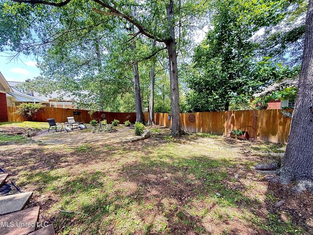 196 Woodlands Green Drive, Brandon, MS 39047