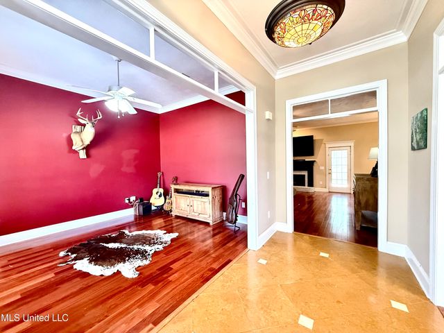 196 Woodlands Green Drive, Brandon, MS 39047