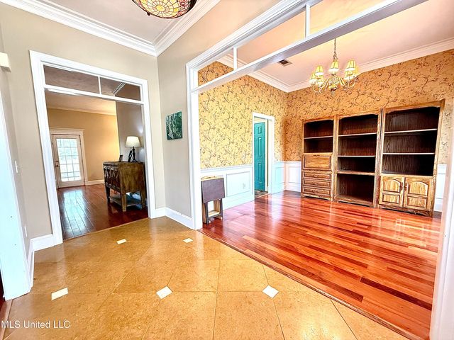 196 Woodlands Green Drive, Brandon, MS 39047