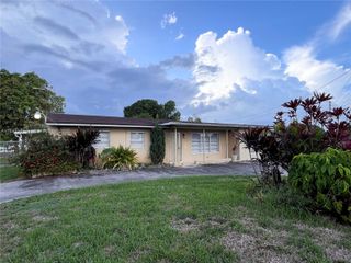 17320 NW 47th Ave, Miami Gardens, FL 33055