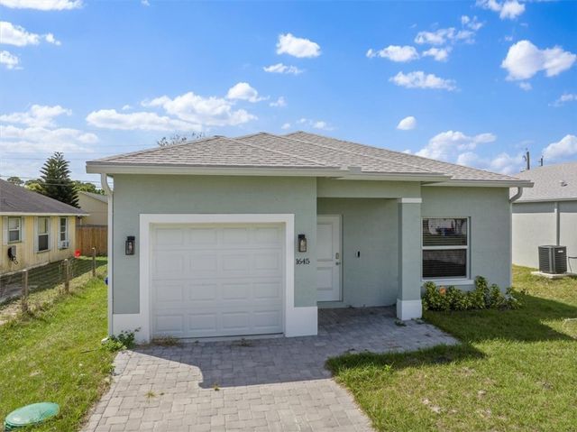 1645 19th Avenue SW, Vero Beach, FL 32962