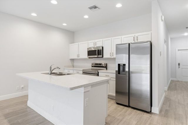 1645 19th Avenue SW, Vero Beach, FL 32962