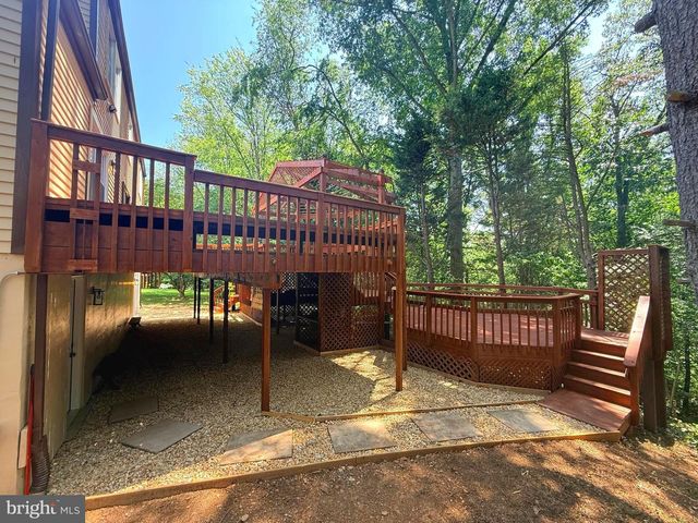 20345 WATKINS MEADOW DR, Germantown, MD 20876