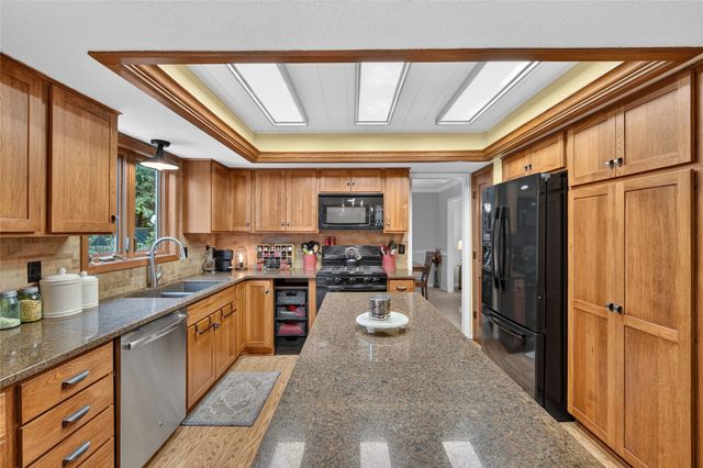 513 51st Street, West Des Moines, IA 50265