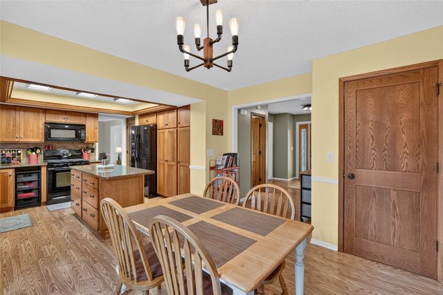 513 51st Street, West Des Moines, IA 50265