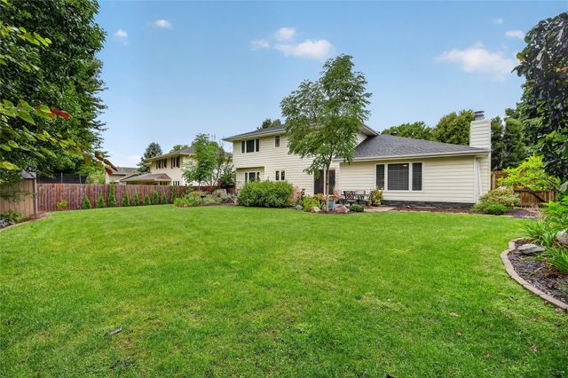 513 51st Street, West Des Moines, IA 50265